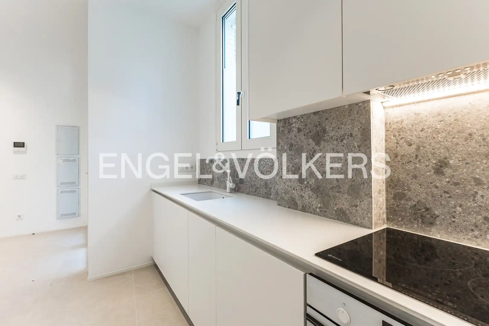 Küche von Wohnung zum Verkauf in L'Hospitalet de Llobregat mit Klimaanlage, Heizung und Terrasse
