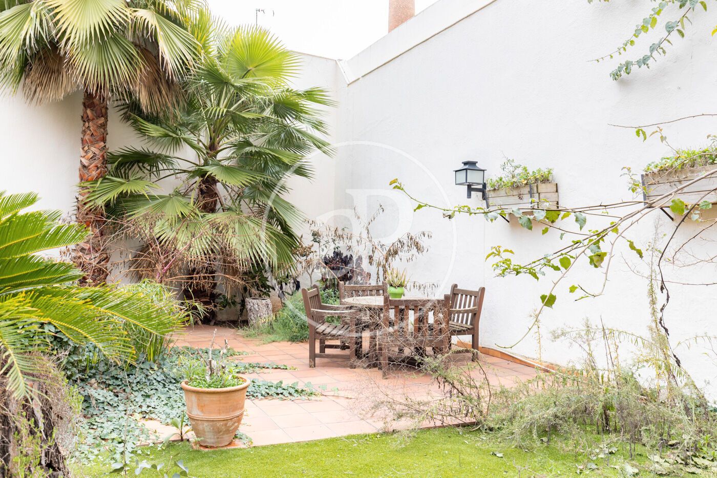 Jardí de Casa adosada en venda en Sabadell amb Aire condicionat, Calefacció i Jardí privat