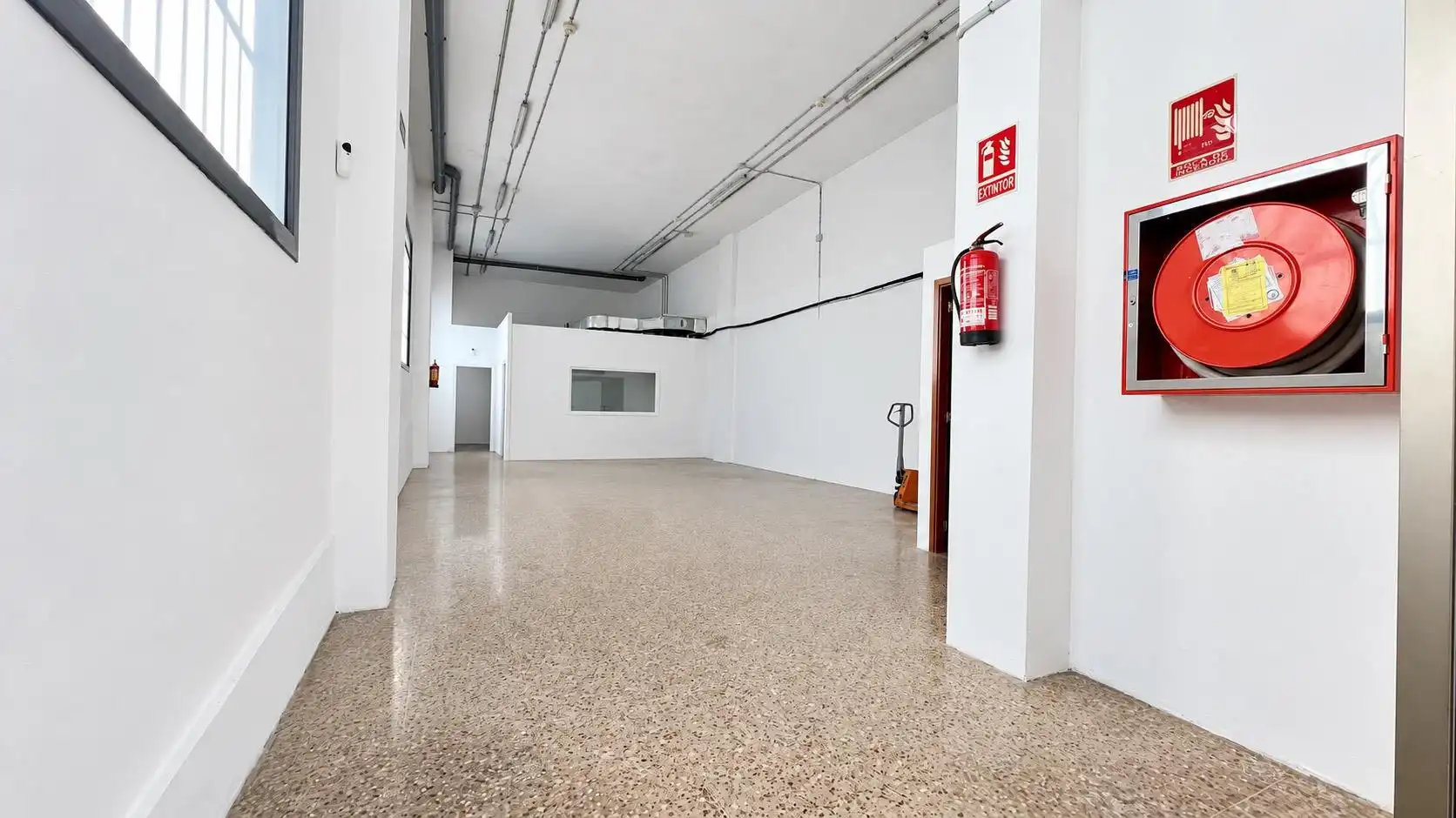 Nave industrial en alquiler en Rocafonda, imagen 2