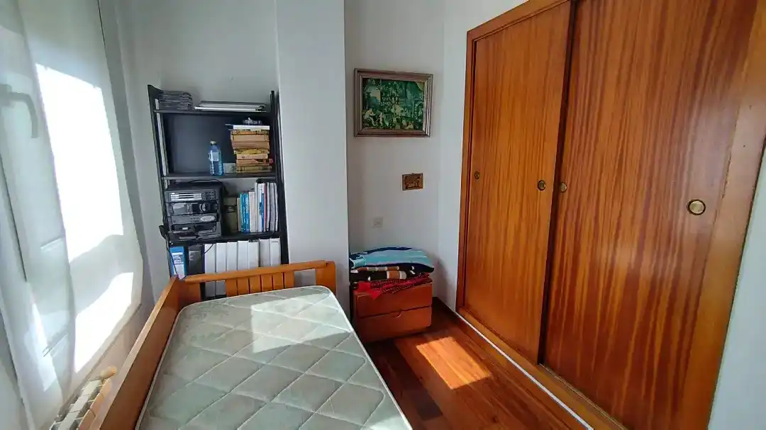 Dormitori de Apartament en venda en Baiona amb Calefacció i Moblat