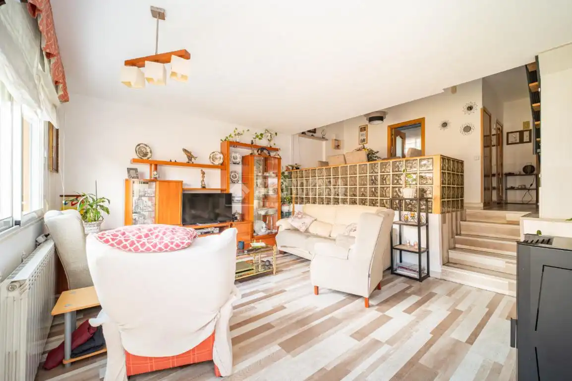 Sala de estar de Dúplex en venta en Rivas-Vaciamadrid con Calefacción y Terraza