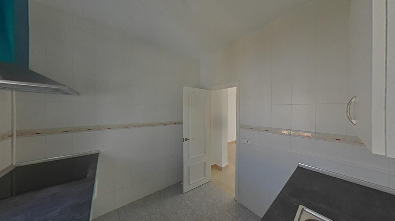 Kitchen of Flat for sale in  Sevilla Capital
