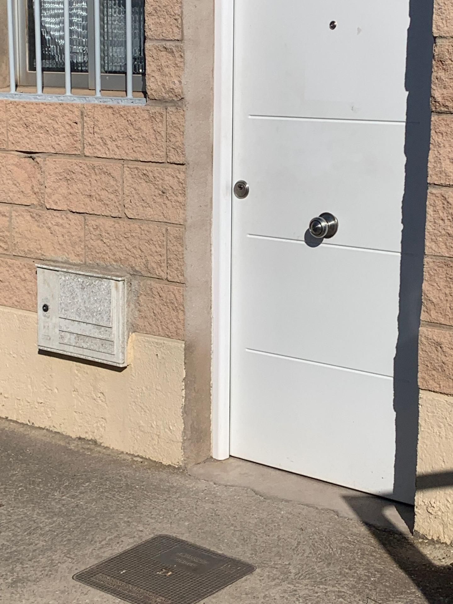 Exterior view of Office to rent in Ajalvir  with Air Conditioner and Heating