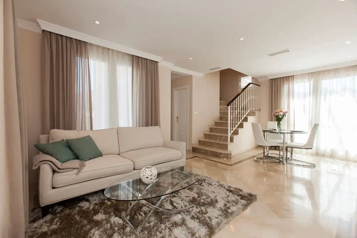 Living room of Detached homes for sale in Marbella  with Air Conditioner, Furnished and Balcony