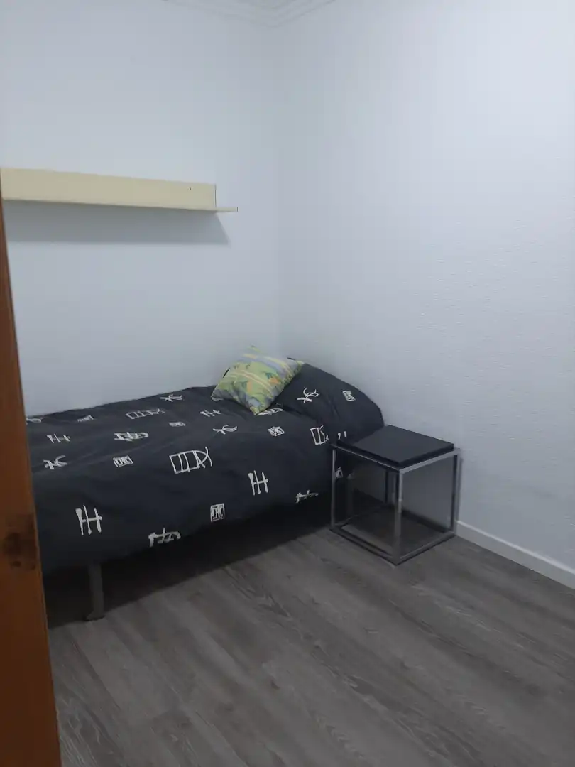 Dormitori de Pis en venda en Valencia amb Parquet, Moblat i Forn