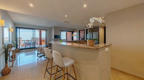 Foto 5 de Piso en venta en Calle Don José de Orbaneja, 32, Calahonda, Mijas