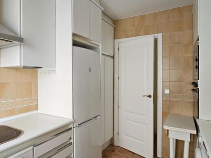 Kitchen of Flat for sale in  Madrid Capital  with Heating