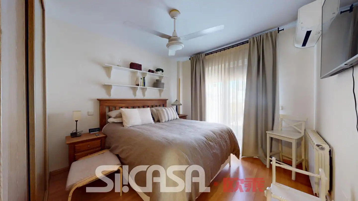 Habitación de Casa adosada en venta en Parla con Aire acondicionado, Calefacción y Terraza