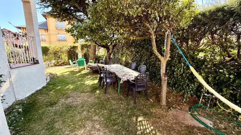 Jardí de Casa o xalet en venda en El Espinar amb Calefacció, Jardí privat i Parquet