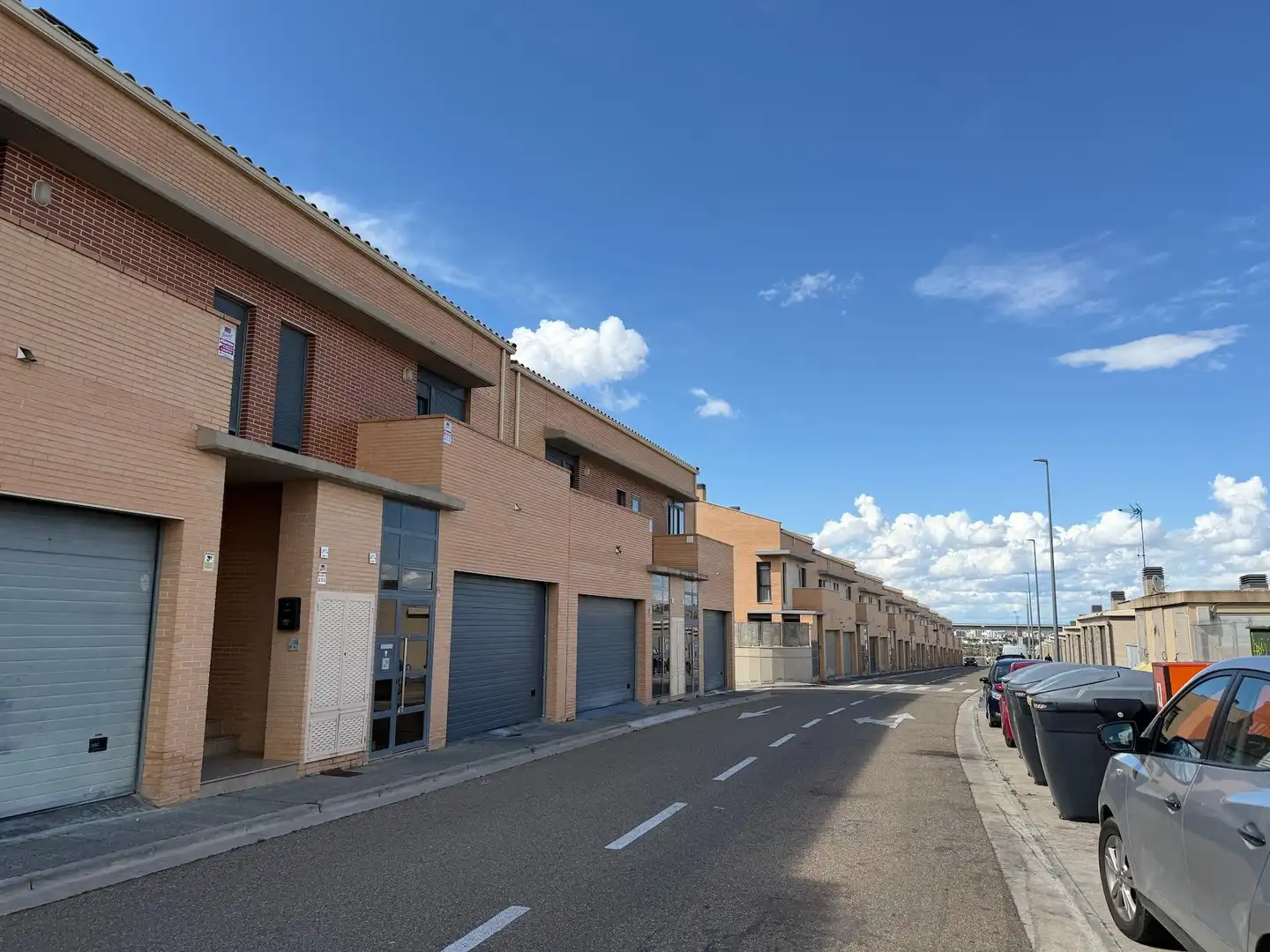 Vista exterior de Casa adosada en venta en Cuarte de Huerva con Aire acondicionado, Calefacción y Jardín privado