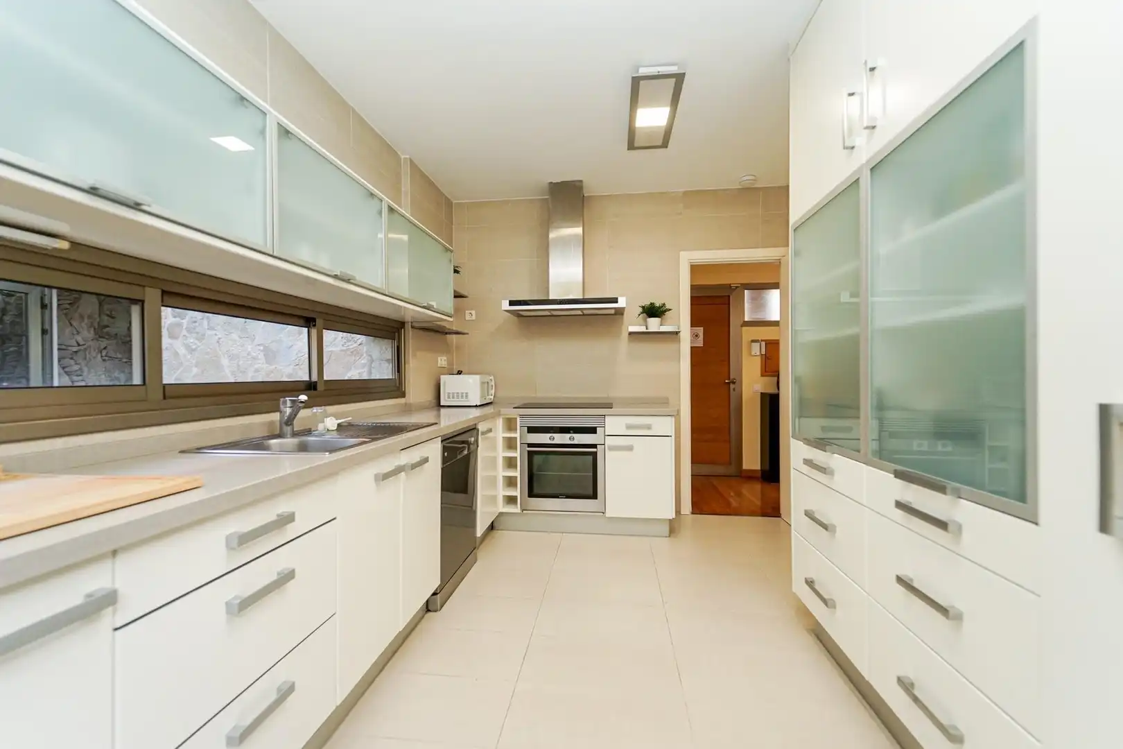 Cuina de Casa o xalet en venda en Mogán amb Aire condicionat, Jardí privat i Terrassa