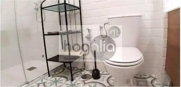 Badezimmer von Erdgeschoss zur Miete in Sevilla mit Klimaanlage und Möbliert