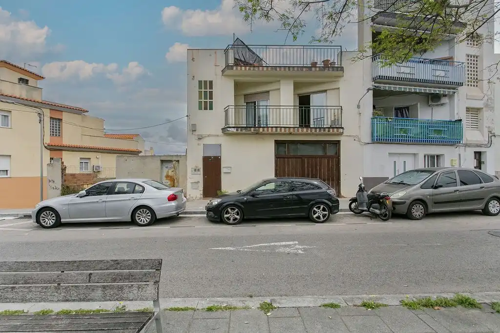 Außenansicht von Einfamilien-Reihenhaus zum Verkauf in Sant Pere de Ribes