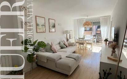 Living room of Duplex for sale in Arenys de Munt  with Air Conditioner, Heating and Parquet flooring