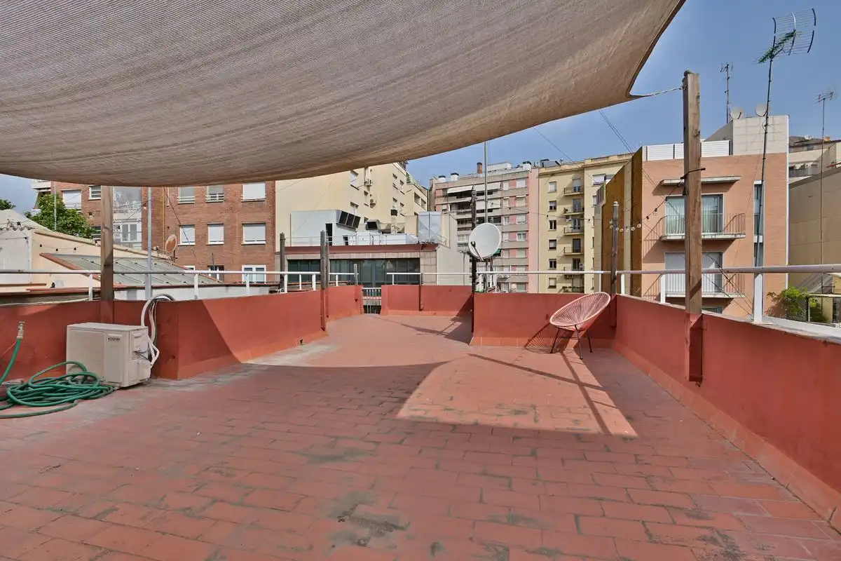 Terraza de Piso en venta en Barcelona con Calefacción, Terraza y Balcón
