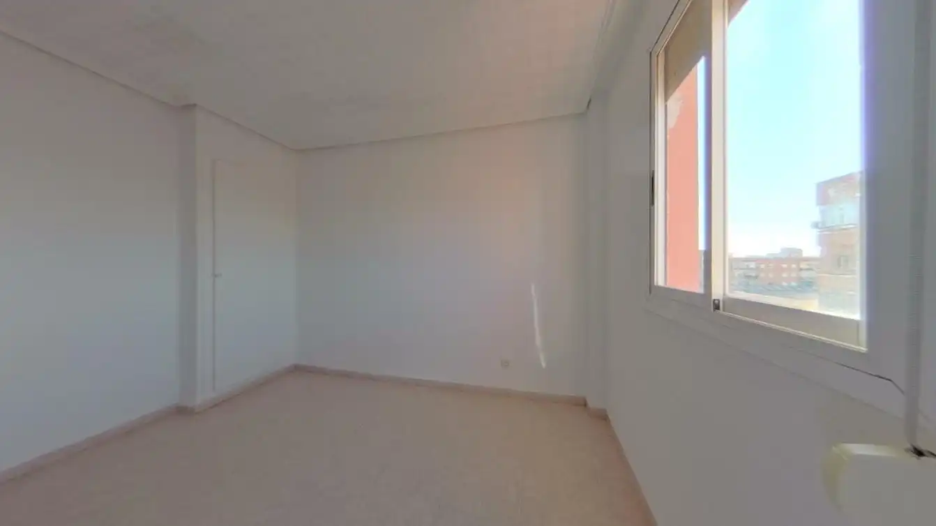 Bedroom of Flat for sale in Valencia