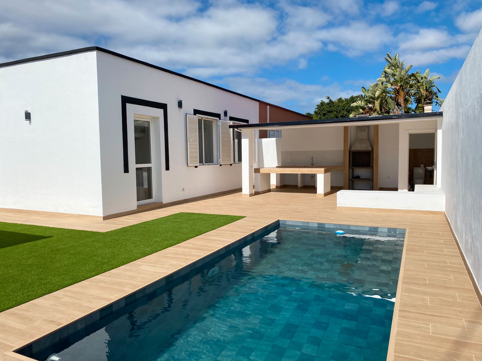 Piscina de Casa o xalet en venda en San Miguel de Abona amb Aire condicionat, Jardí privat i Terrassa