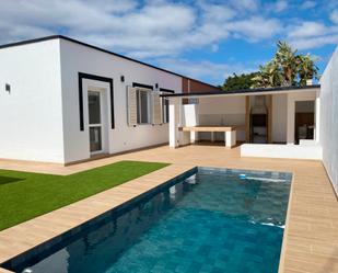 Swimming pool of House or chalet for sale in San Miguel de Abona  with Air Conditioner, Private garden and Terrace