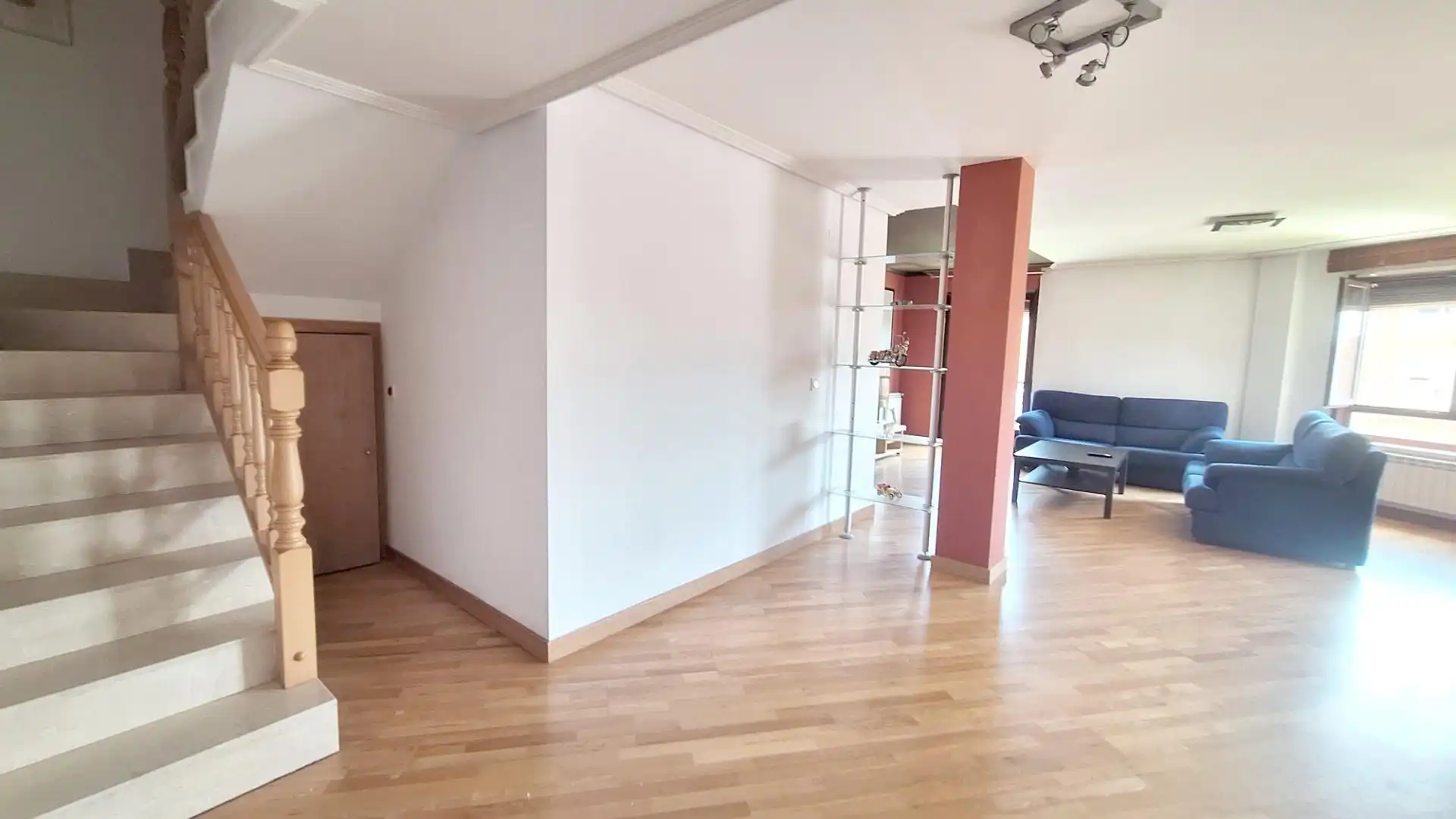 Piso en venta en Ponferrada con Calefacción, Trastero y Balcón