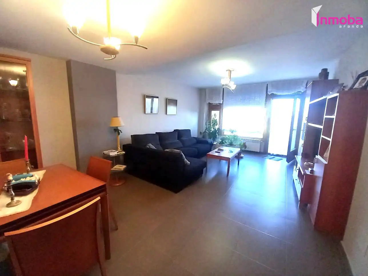 Sala d'estar de Casa o xalet en venda en Aranda de Duero amb Calefacció, Jardí privat i Parquet