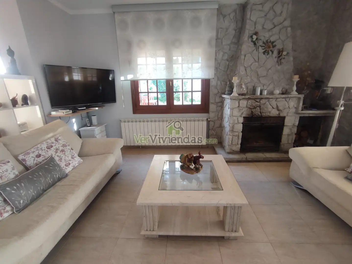 Sala de estar de Casa o chalet en venta en Vallirana con Aire acondicionado, Calefacción y Jardín privado