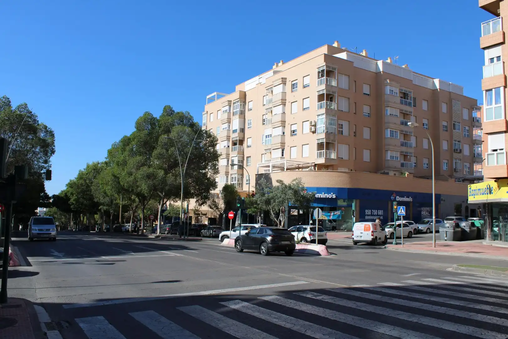 Vista exterior de Piso en venta en Almería