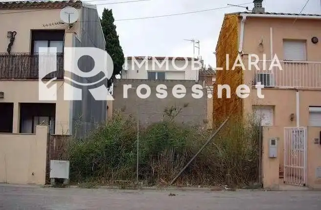 Terreno rústico en venta en Puigmal E1
