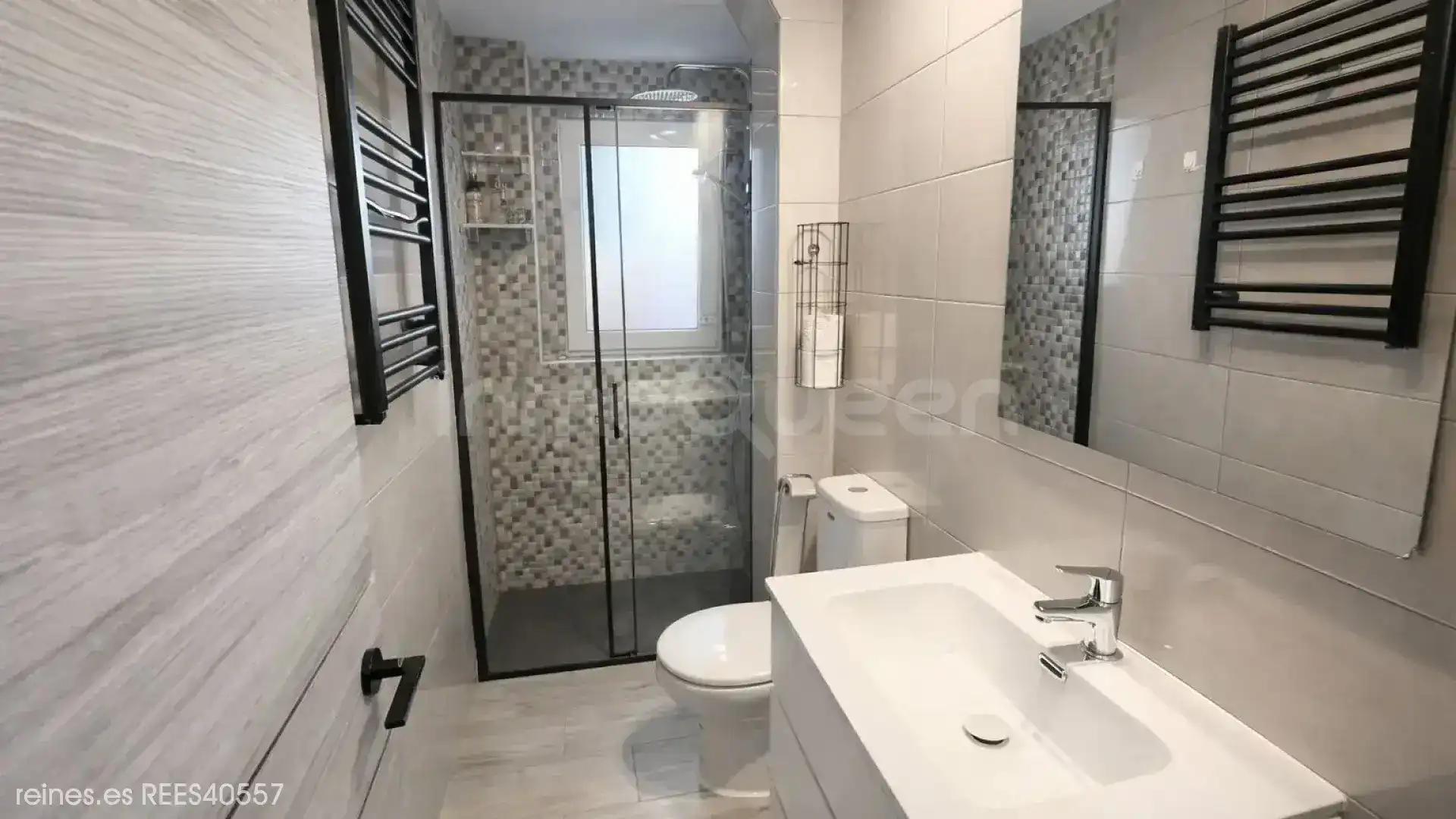 Baño de Piso en venta en Zaragoza con Calefacción y Terraza
