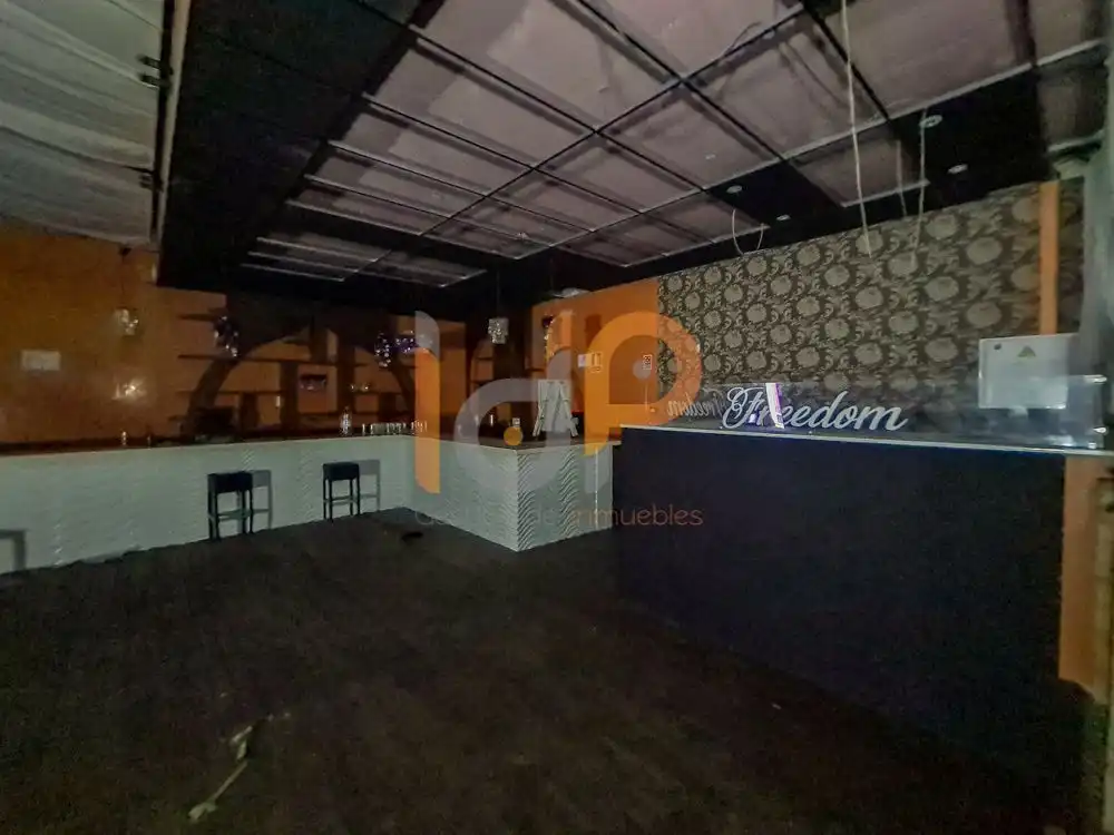 Nau industrial en venda en Fines