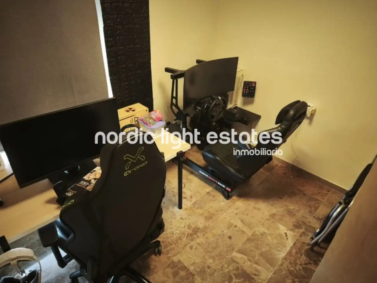 Piso en venta en Málaga con Terraza, Trastero y Piscina