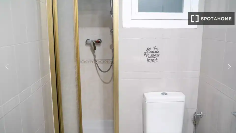 Bathroom of Flat for rent in  Palma de Mallorca  with Air Conditioner, Heating and Furnished