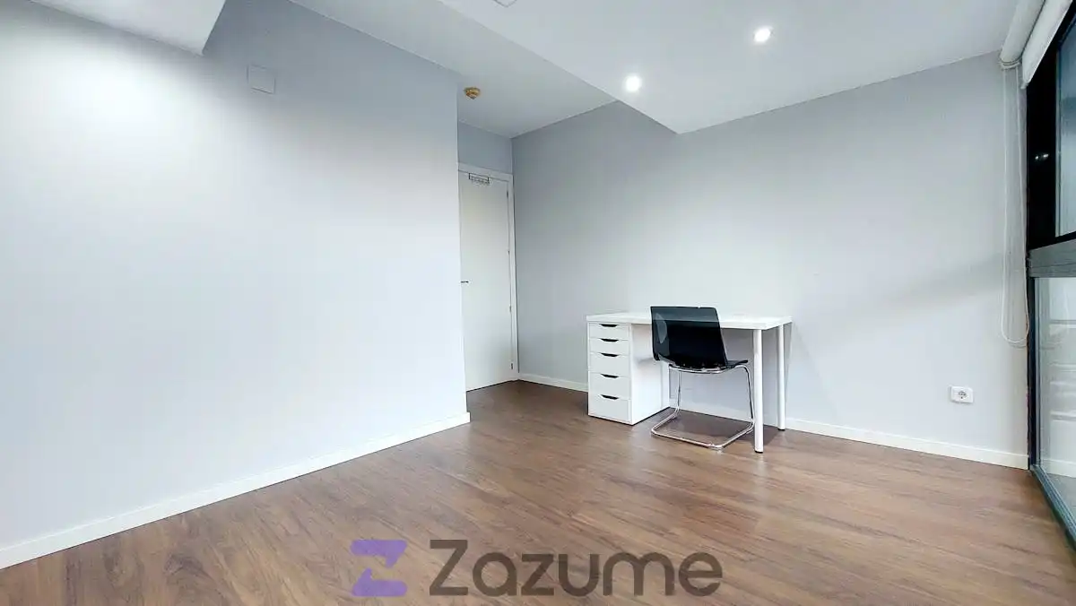 Bedroom of Lofts for rent in San Sebastián de los Reyes  with Air Conditioner, Heating and Parquet flooring