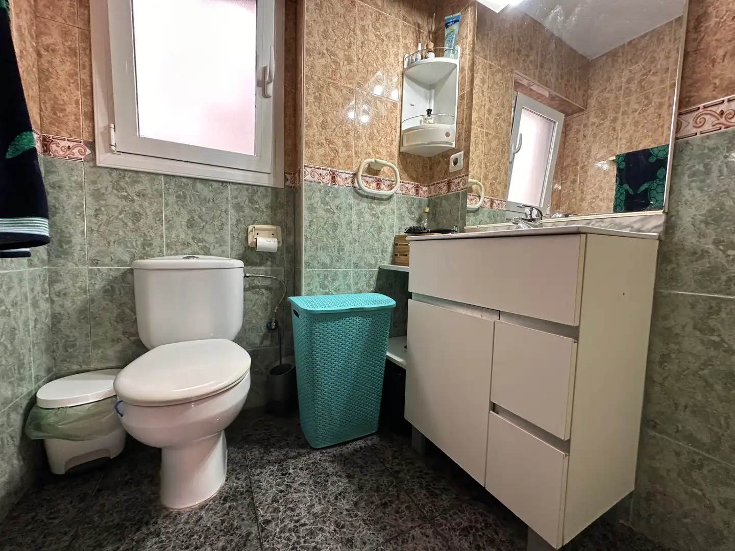 Badezimmer von Wohnung zum Verkauf in Tarragona mit Klimaanlage, Heizung und Möbliert