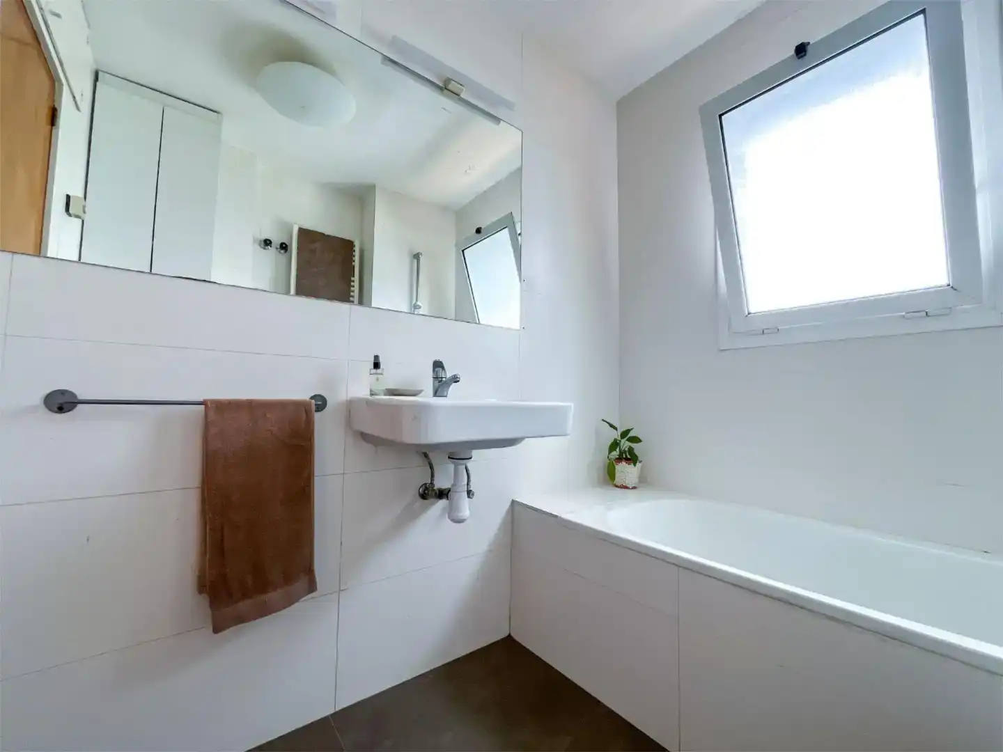 Badezimmer von Wohnung zum Verkauf in  Barcelona Capital mit Klimaanlage und Balkon
