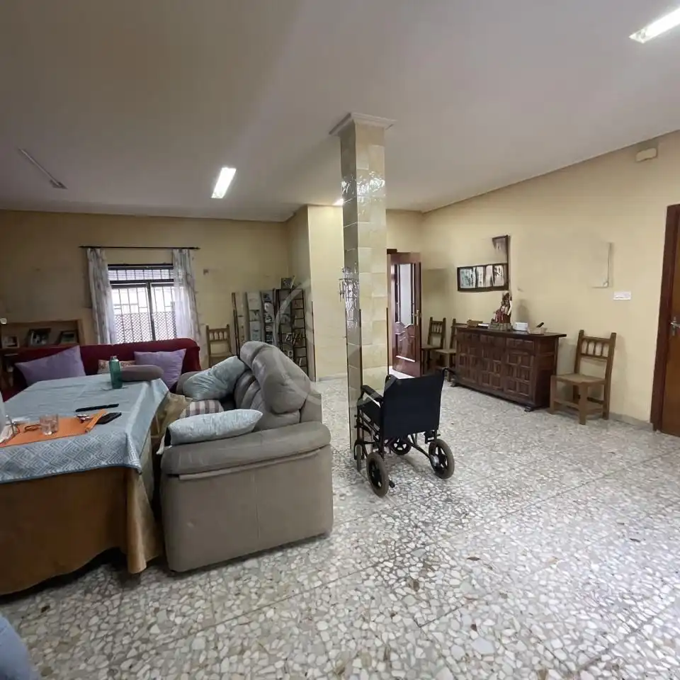 Casa o xalet en venda en Linares amb Aire condicionat i Terrassa