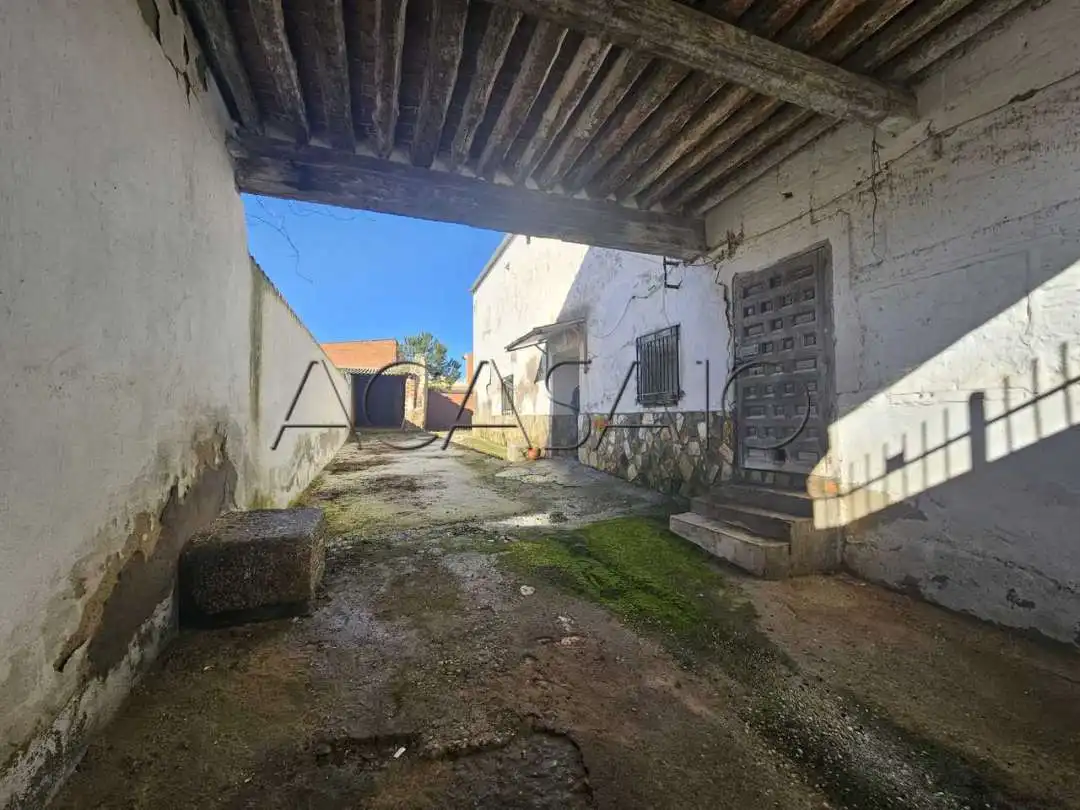 Exterior view of Houses for sale in Lominchar  with Storage room