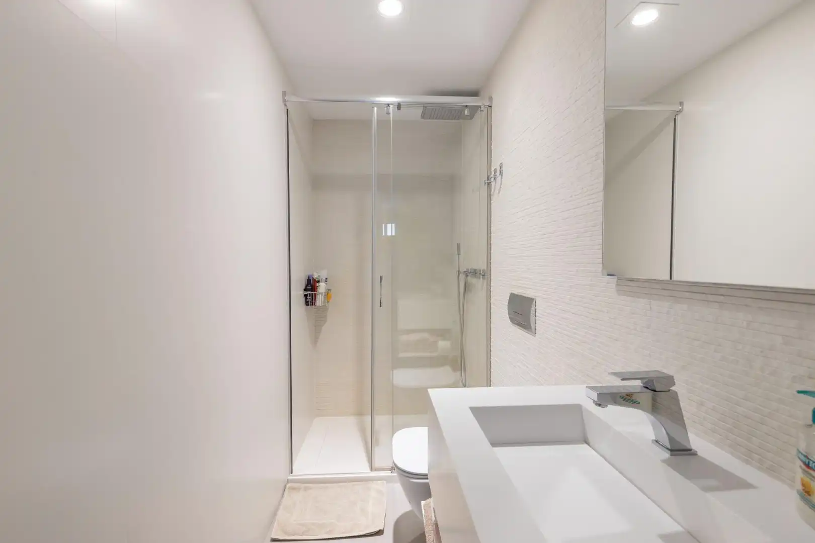 Bany de Casa o xalet en venda en Granada amb Calefacció, Jardí privat i Terrassa