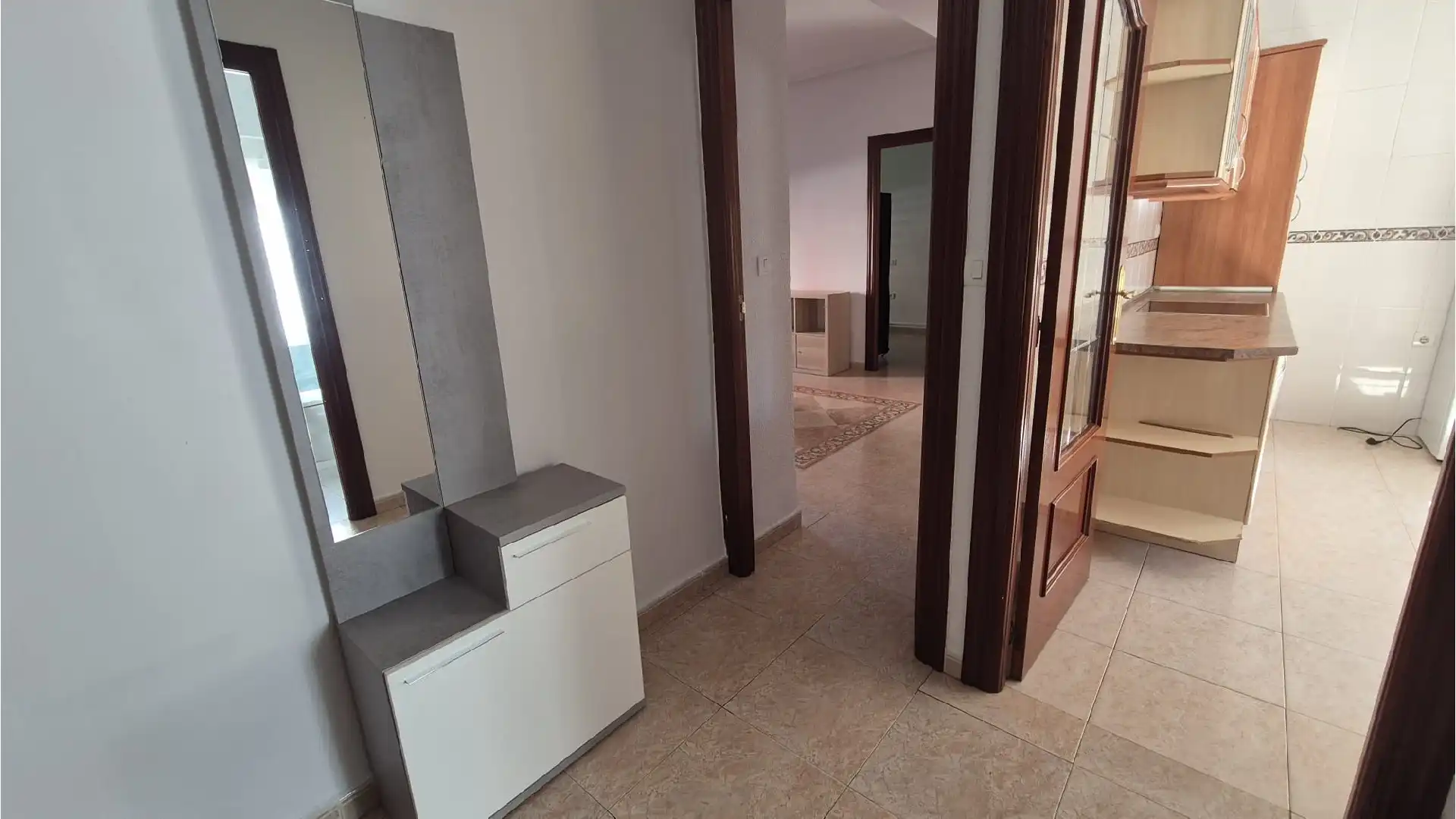 Piso en venta en Venta de Baños con Calefacción y Amueblado