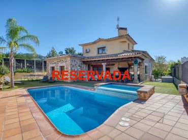 Chalet con piscina en venta en Santa Cristina Poble