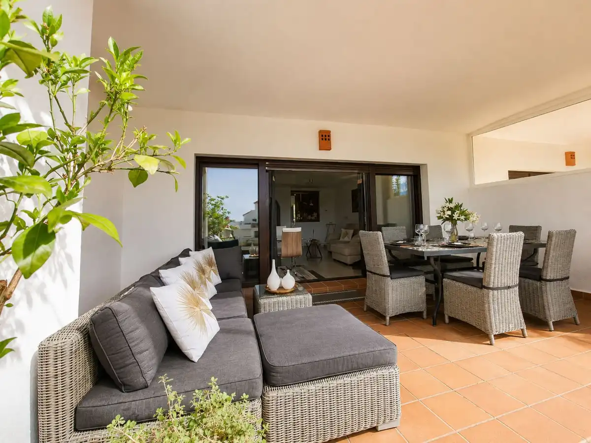 Casa a schiera con piscina in affitto a La Alcaidesa, imagen 2