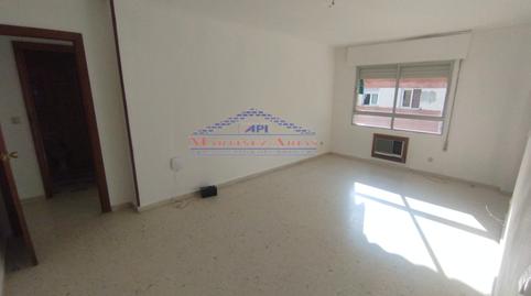 Foto 4 de Piso en venta en Calle Pío XII, Linarejos, Jaén