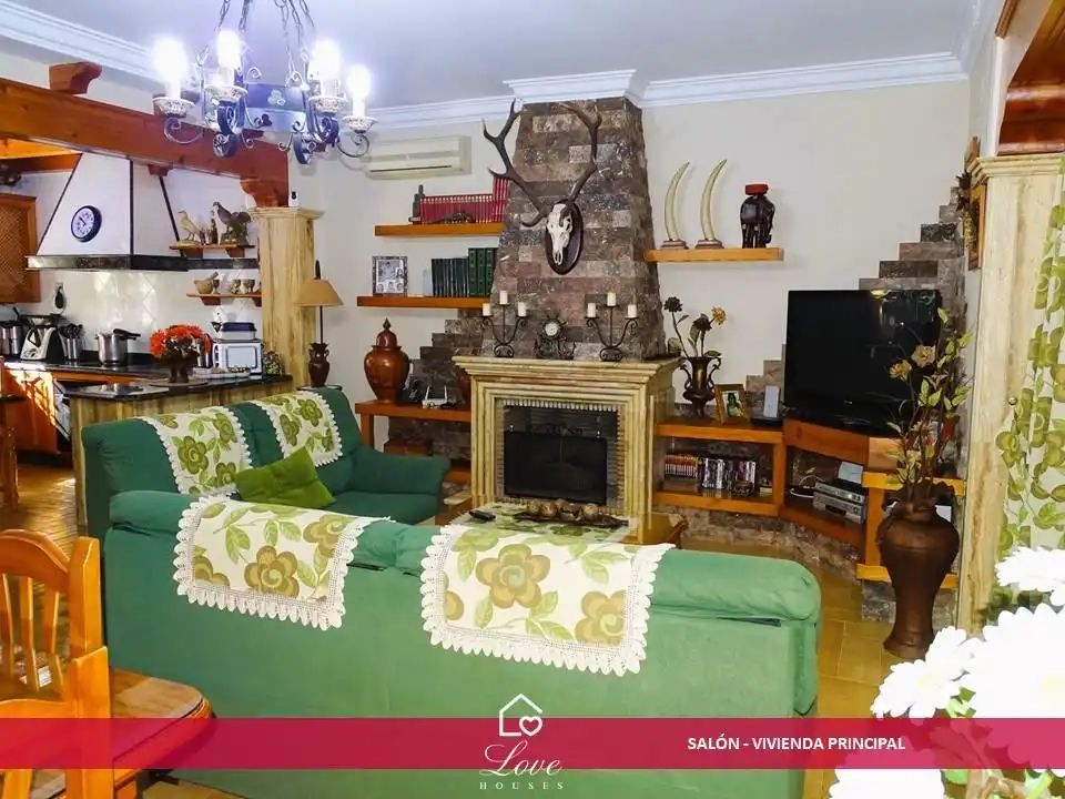 Living room of Houses for sale in Chiclana de la Frontera  with Air Conditioner, Heating and Private garden