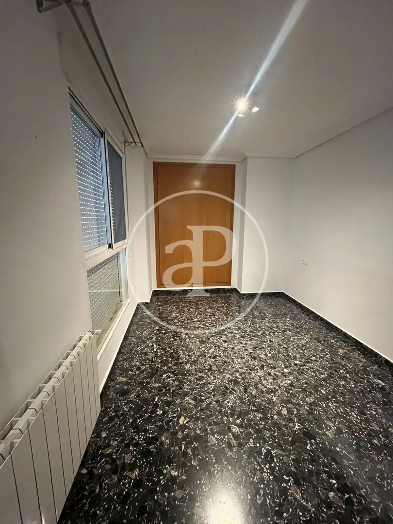 Piso de alquiler en Valencia con Aire acondicionado, Calefacción y Terraza