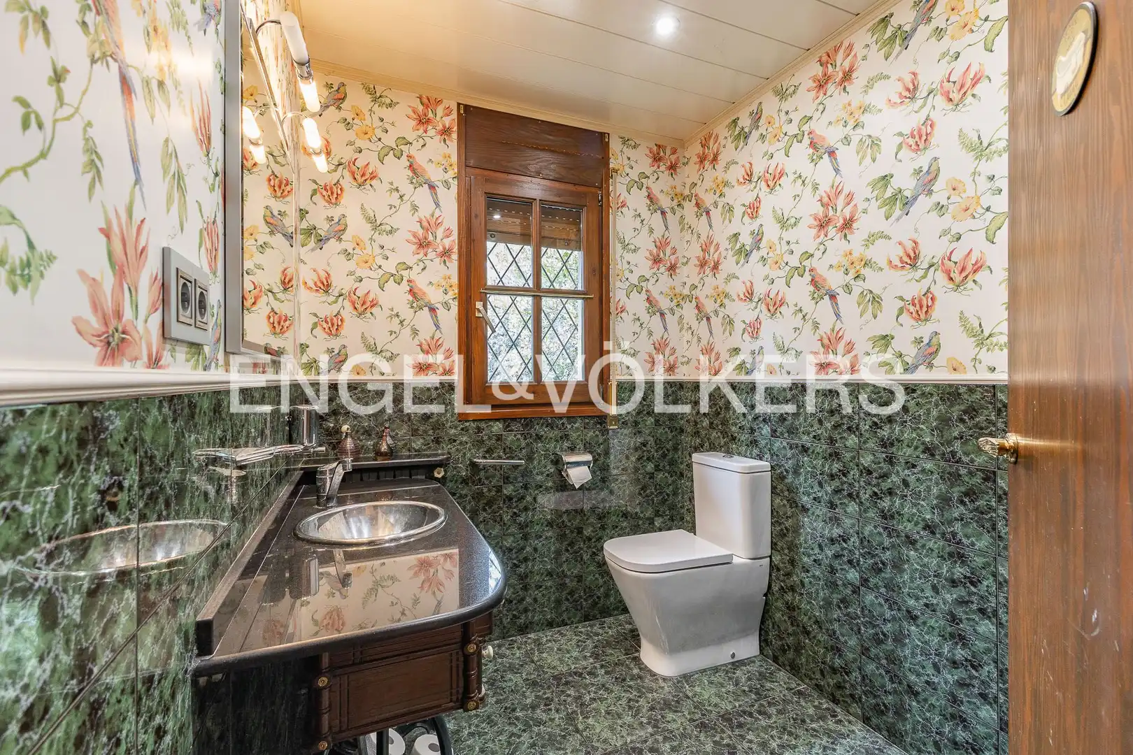 Bathroom of Houses for sale in Sant Salvador de Guardiola  with Air Conditioner, Heating and Private garden