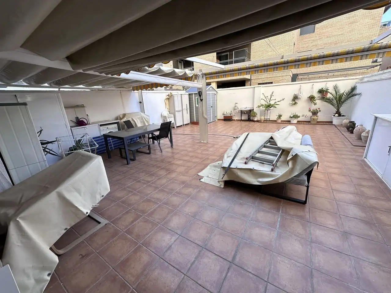 Baixos amb piscina en venda a Canet d'En Berenguer