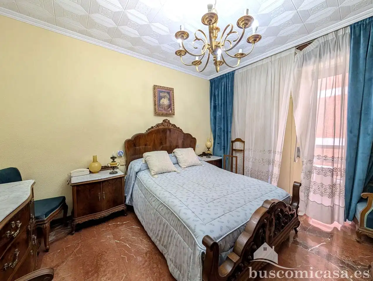 Bedroom of Flat for sale in Linarejos