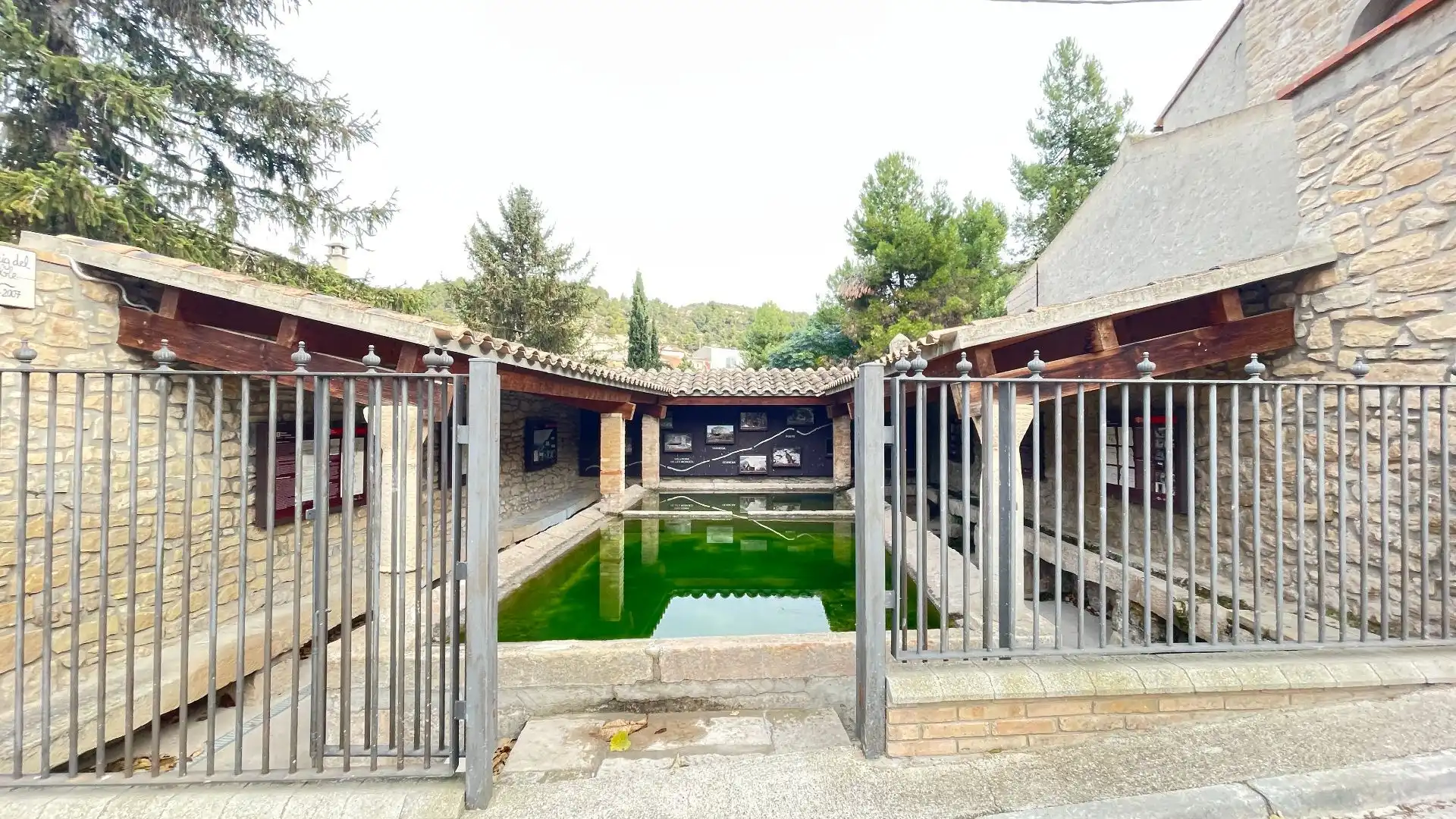 Piscina de Finca rústica en venta en Vallbona de Les Monges con Terraza