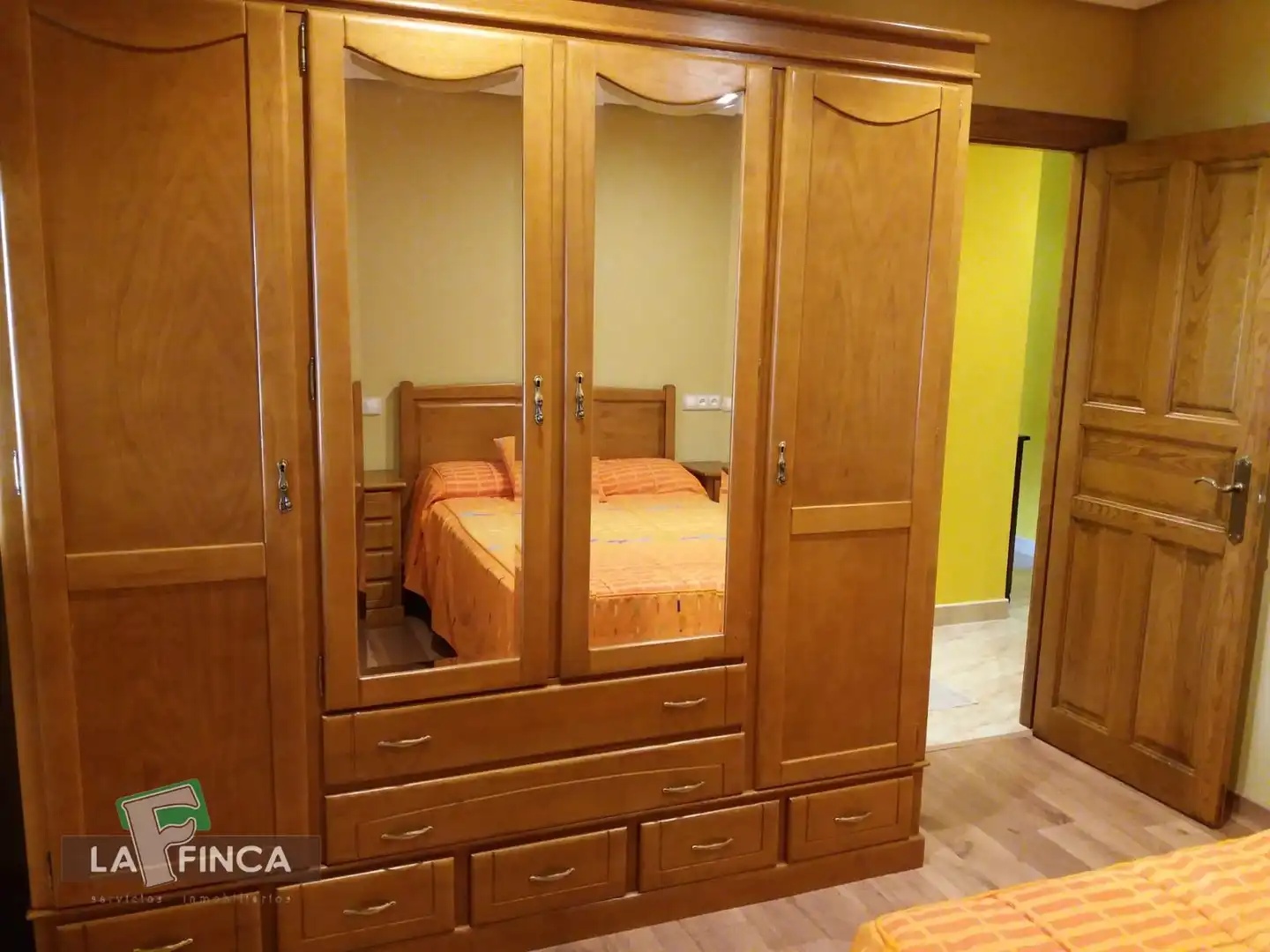 Bedroom of Houses for sale in Cangas del Narcea  with Terrace and Furnished