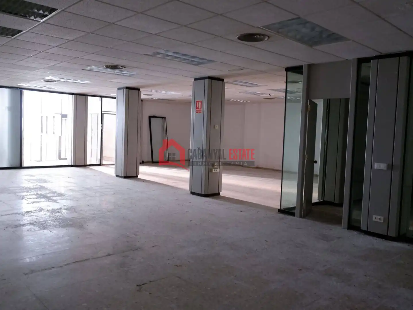 Local comercial de lloguer a Puerto de Sagunto