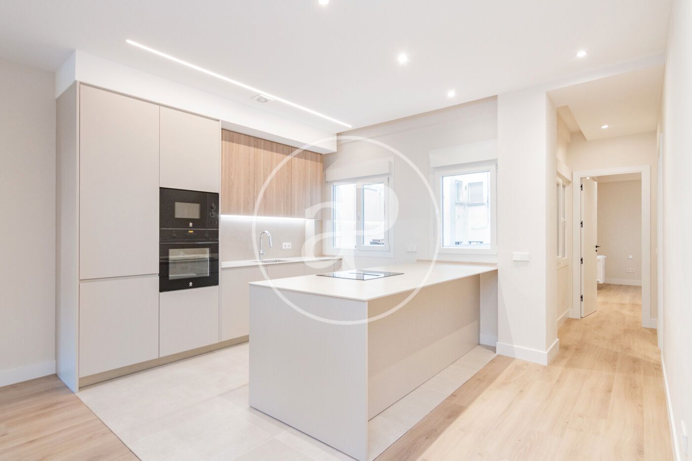 Kitchen of Flat for sale in  Madrid Capital  with Air Conditioner and Heating